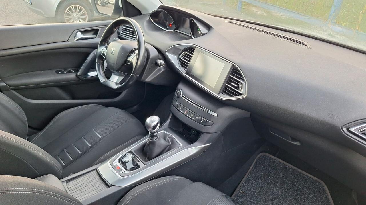 Peugeot 308 1.6bz THP Allure