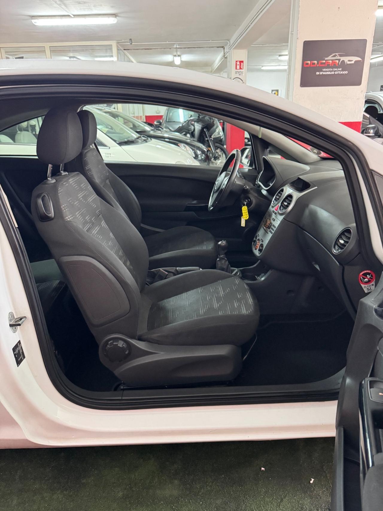 Opel Corsa 1.2 85CV 5 porte GPL-TECH Club