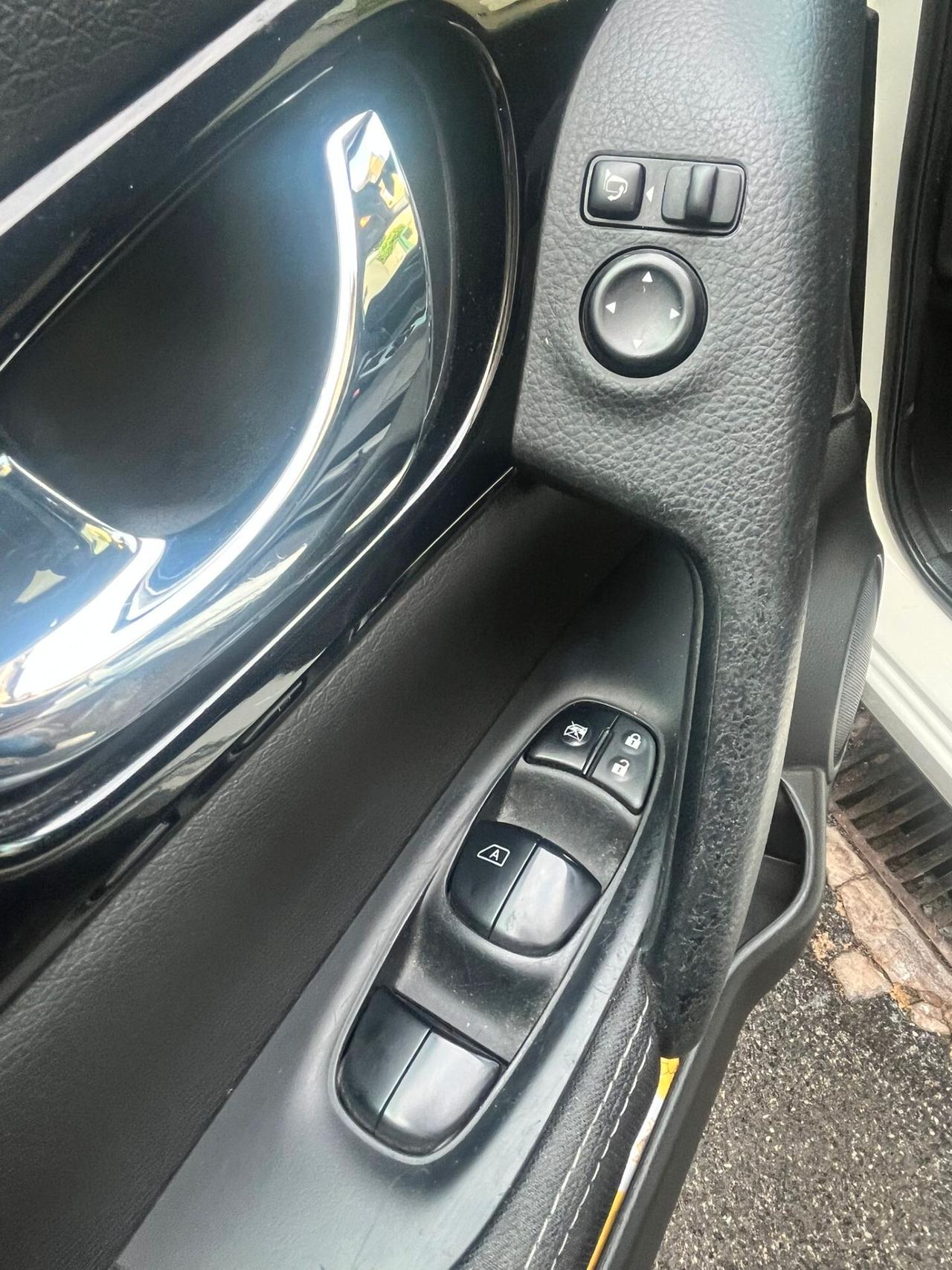Nissan Qashqai 1.6 dCi 2WD Acenta N-CONNECTA