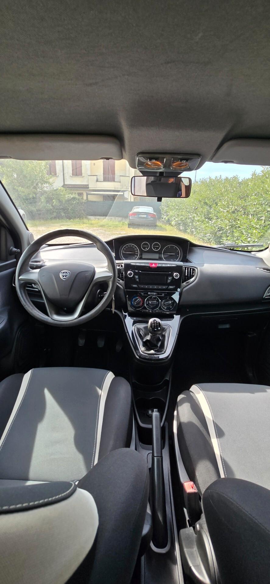 Lancia Ypsilon 1.3 MJT 16V 95 CV 5 porte S&S Elefantino