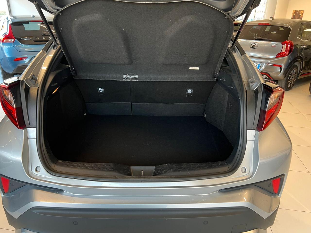 Toyota C-HR 2.0 Hybrid E-CVT Trend