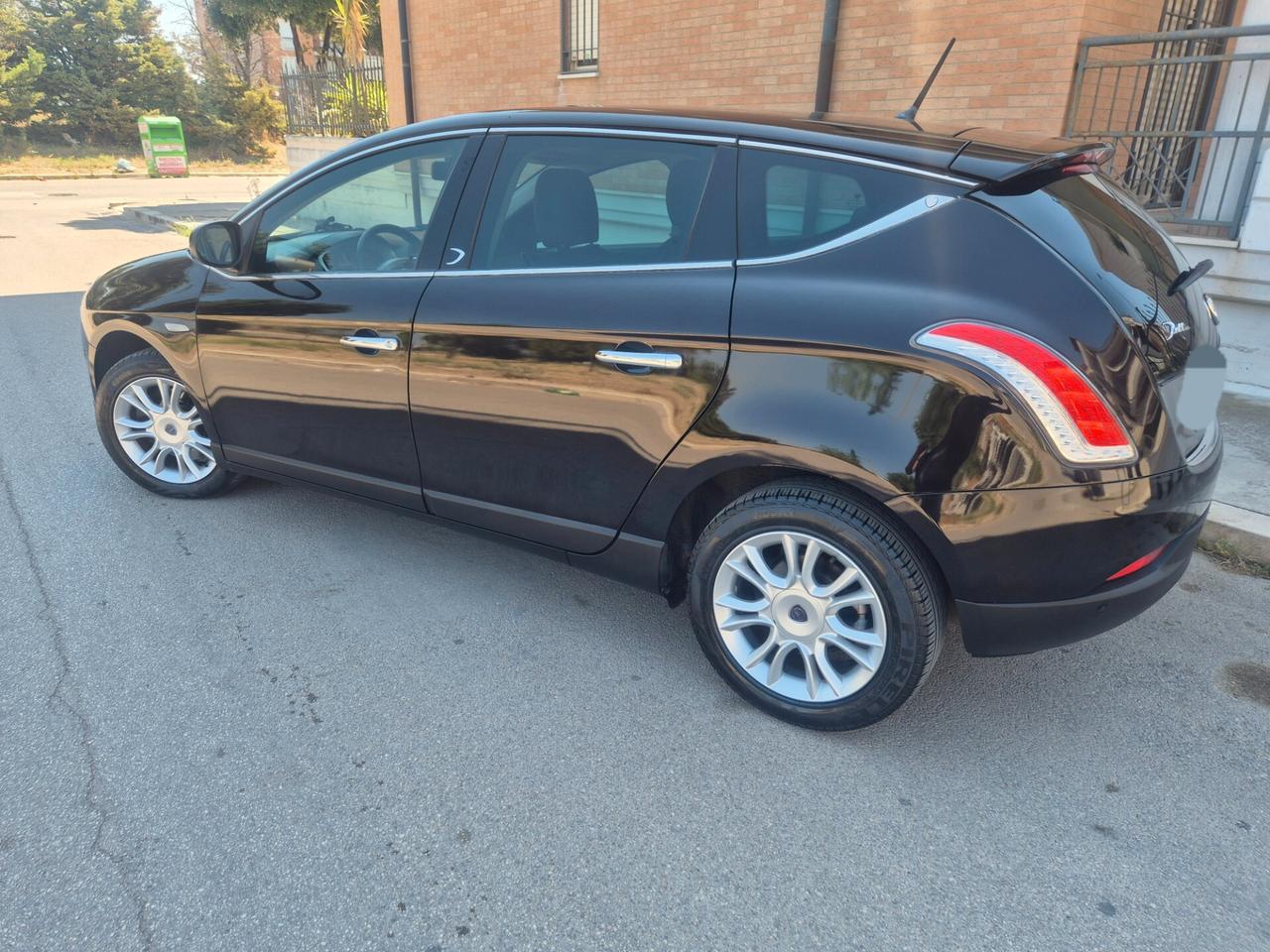 Lancia delta 2.0 multijet 165cv gold anno 2011
