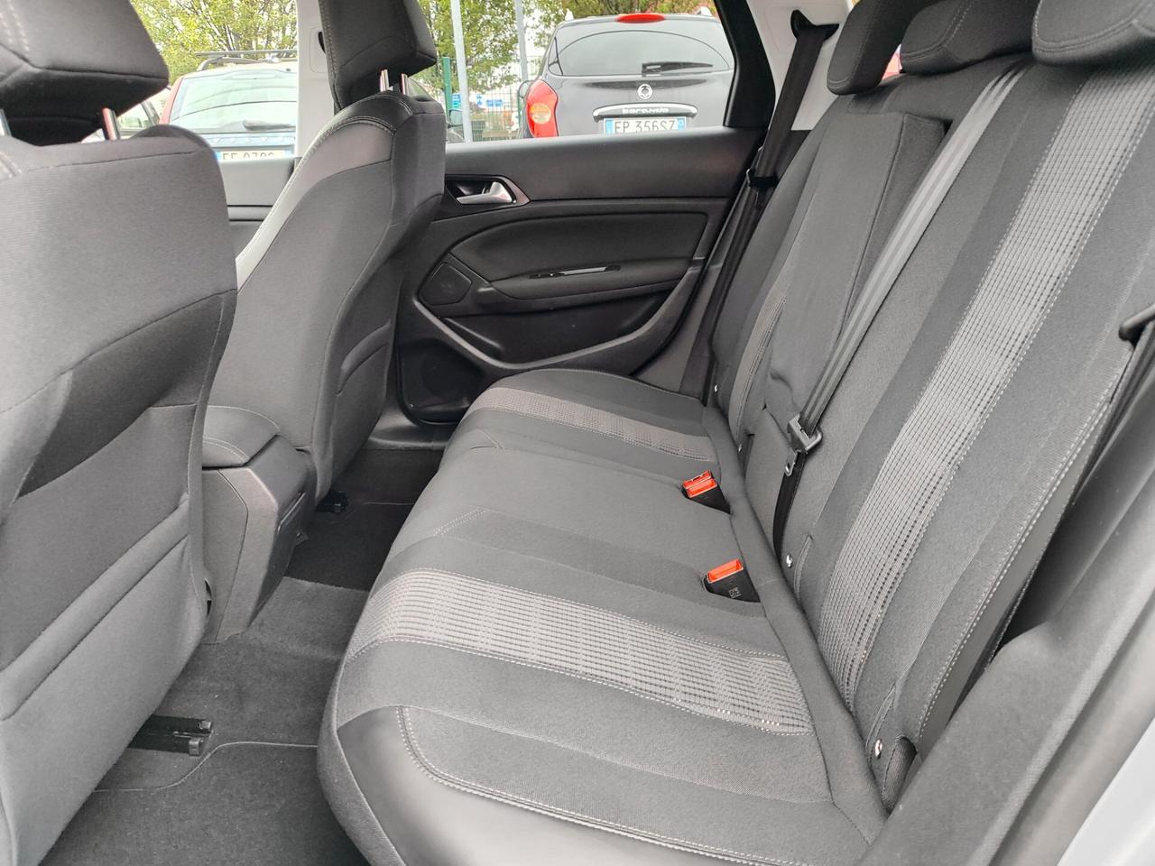 Peugeot 308 PureTech Turbo 130 S&S SW Allure