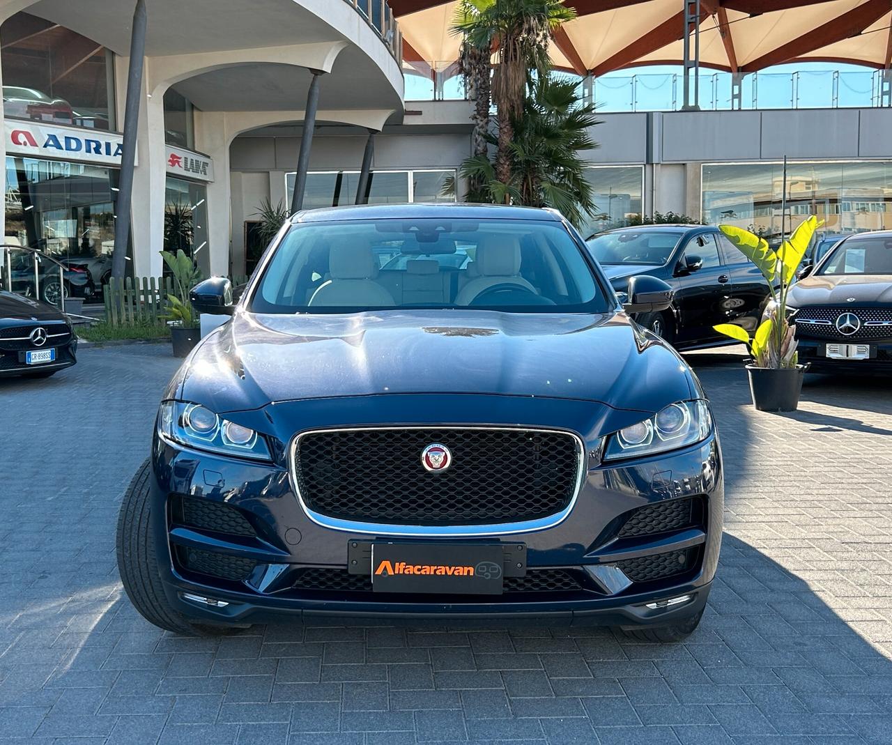 Jaguar F-Pace 2.0 D 180 CV AWD aut. Pure