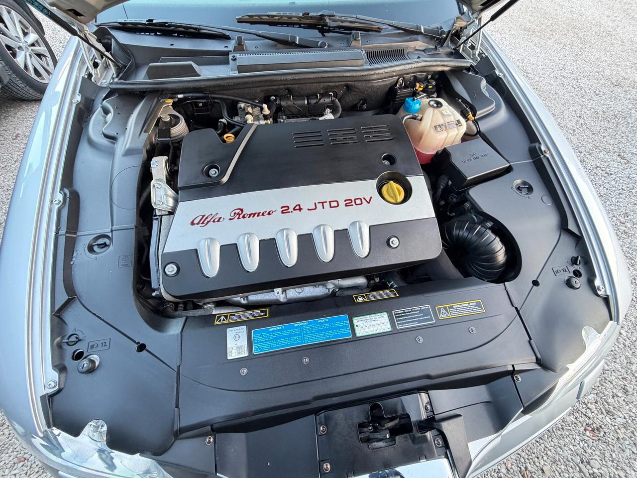 Alfa Romeo 166 2.4 JTD M-JET 20v Luxury 213.128 km Full Optional