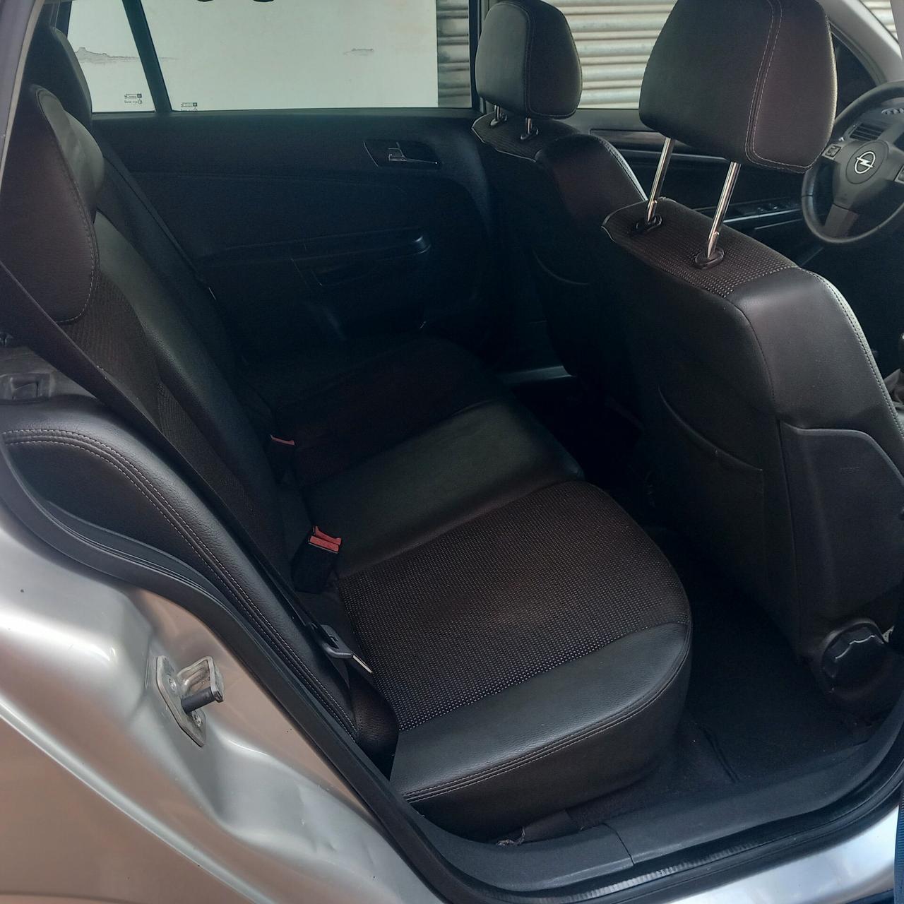 Opel Astra 1.9 CDTI 120CV Station Wagon Enjoy
