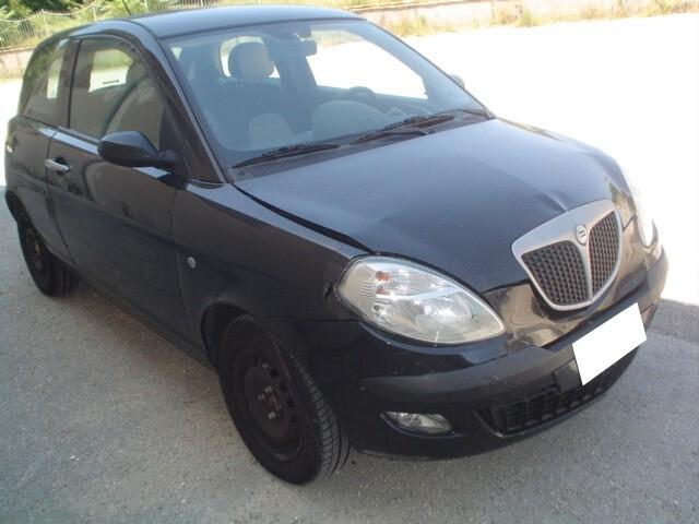 Lancia Ypsilon 1.3 MJT Momo Design