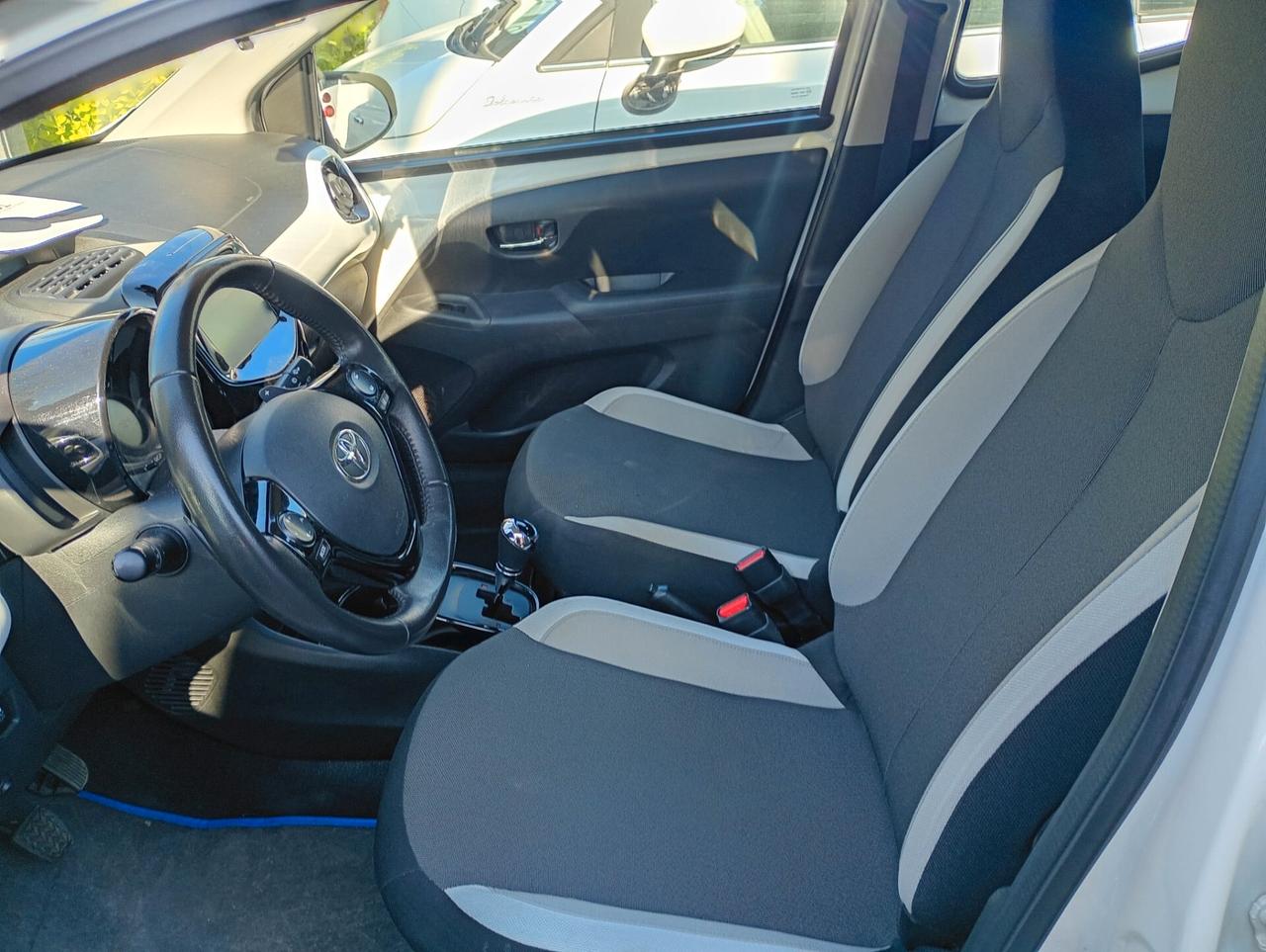 Toyota Aygo 1.0 VVT-i 69 CV 5 porte x-wave TSS MMT