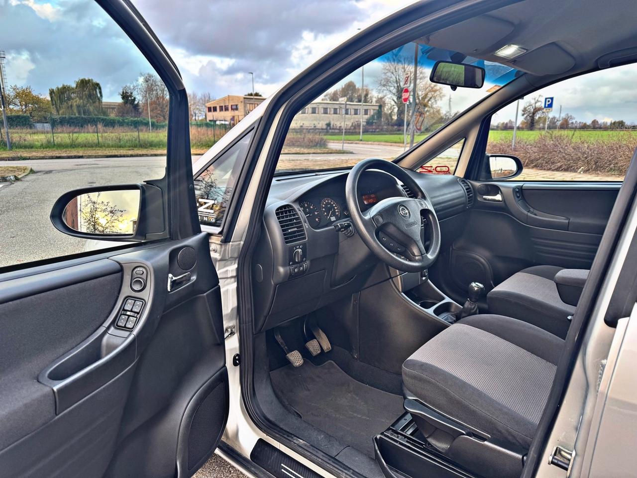 Opel Zafira 2.0 16V DTI cat Club