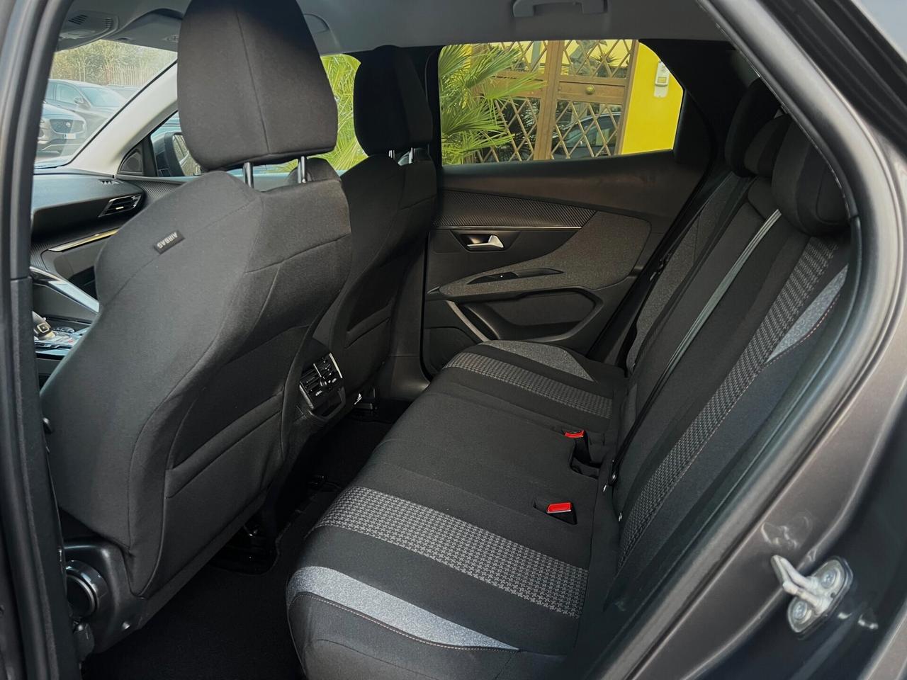 Peugeot 3008 BlueHDi 1.5 130 - AUTO-2021