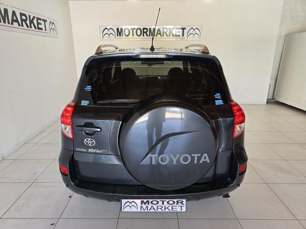 Toyota RAV4 5 Porte 2.2 D-4D Luxury