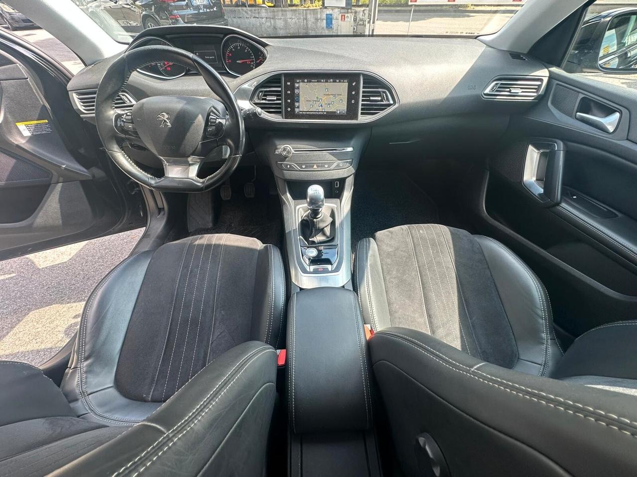 Peugeot 308 BlueHDi 120 S&S Allure