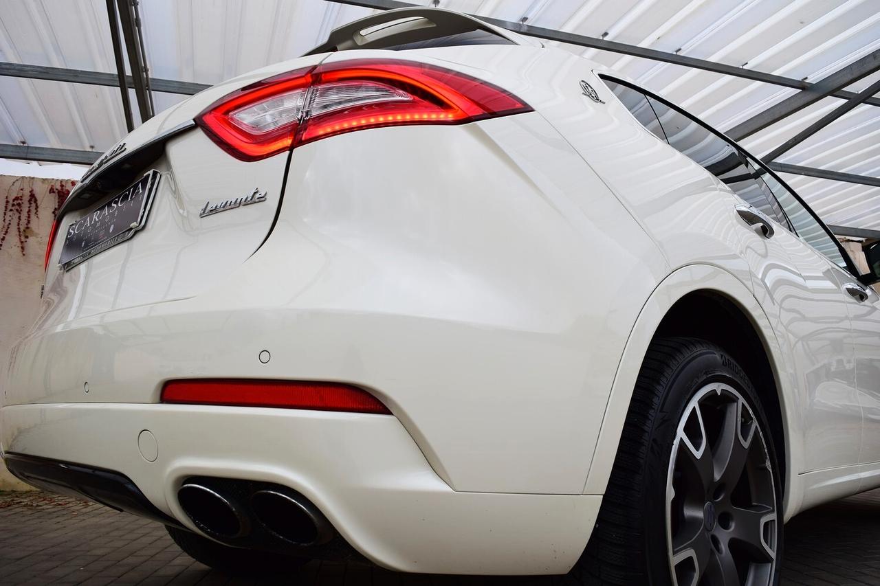 Maserati Levante 3.0 V6 SQ4 Automatica 430 cv Gransport