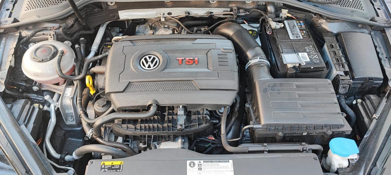 Volkswagen Golf GTI Performance 2.0 245 CV TSI DSG 5p.