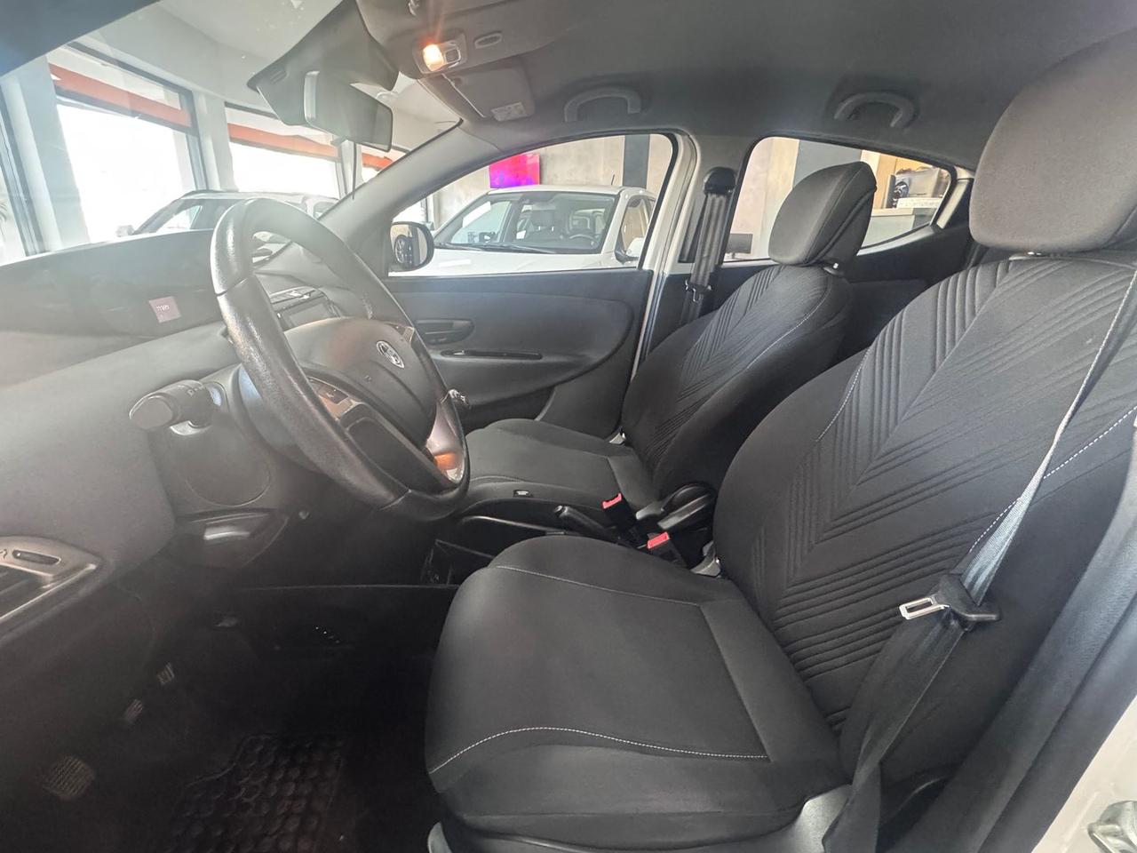 Lancia Ypsilon gold firefly MHEV #7845