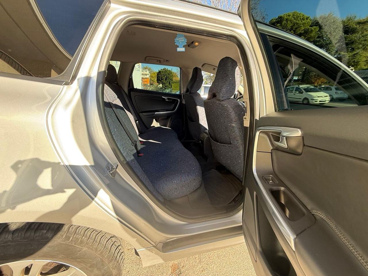 Volvo XC 60 Business 2.0 D4 #8045