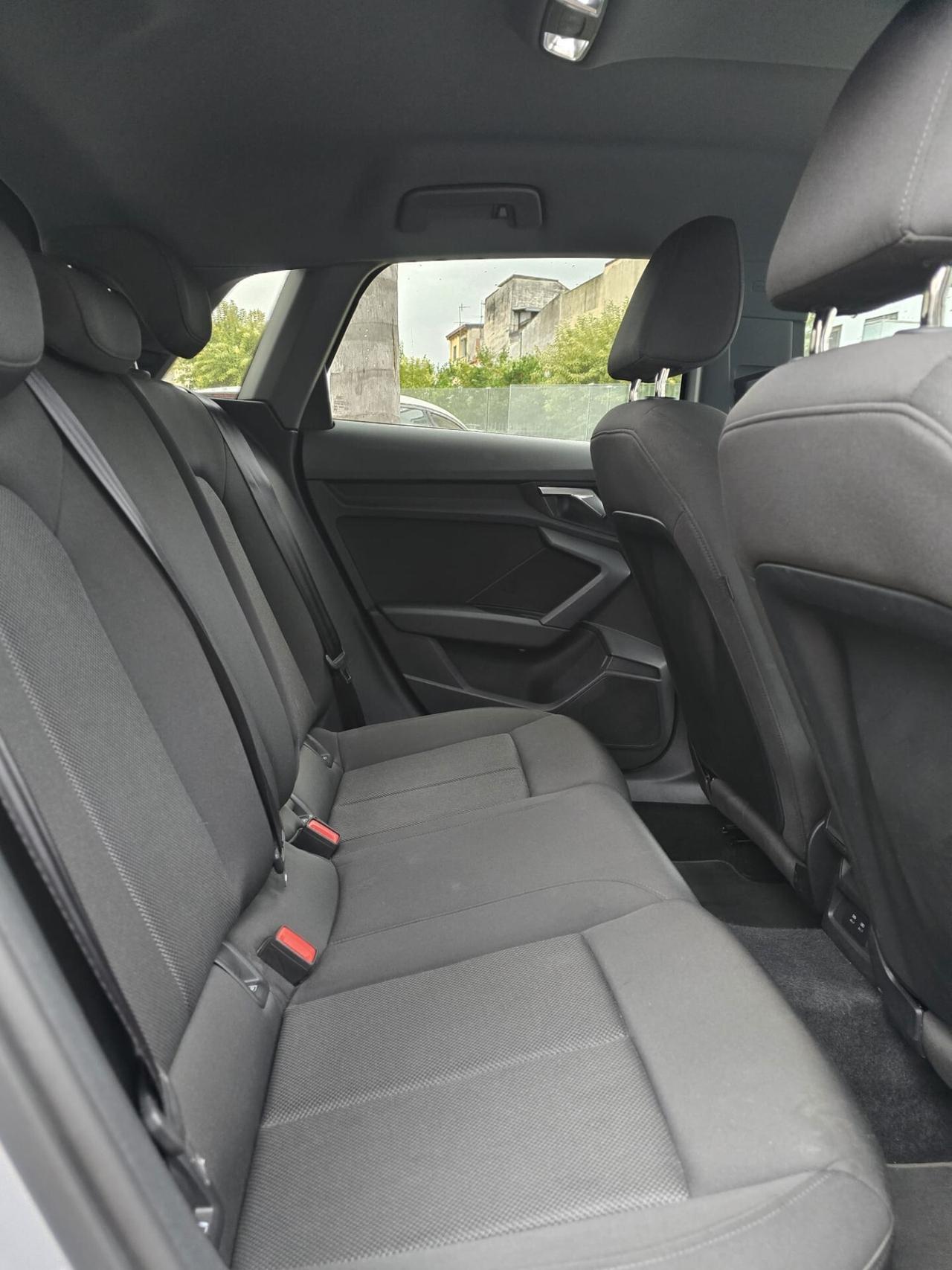 Audi A3 Sportback 35 2.0 tdi 150 Advanced S-Tronic Cockpit