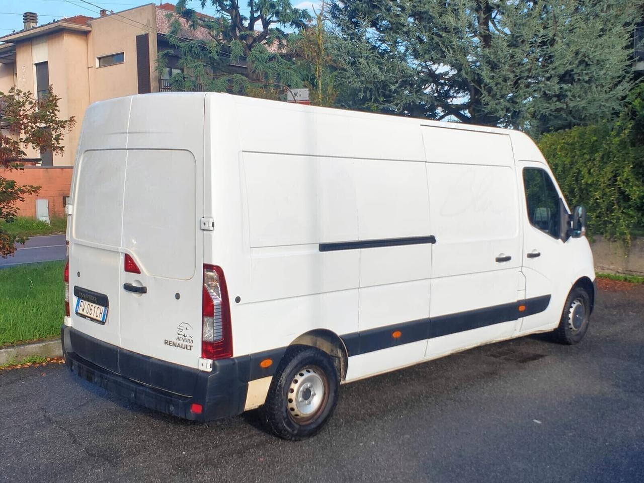 Renault Master T35 2.3 dCi MAXI