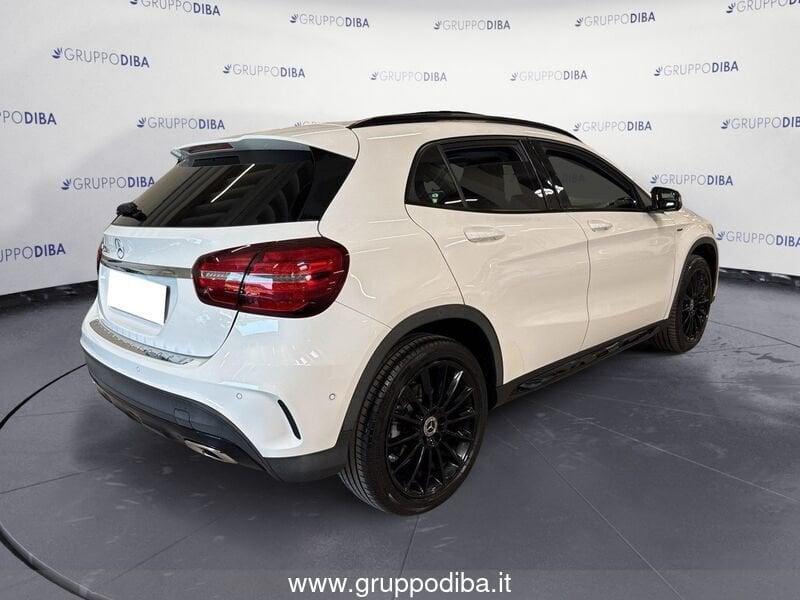 Mercedes-Benz GLA GLA-X156 2017 Diesel 200 d Night Edition auto