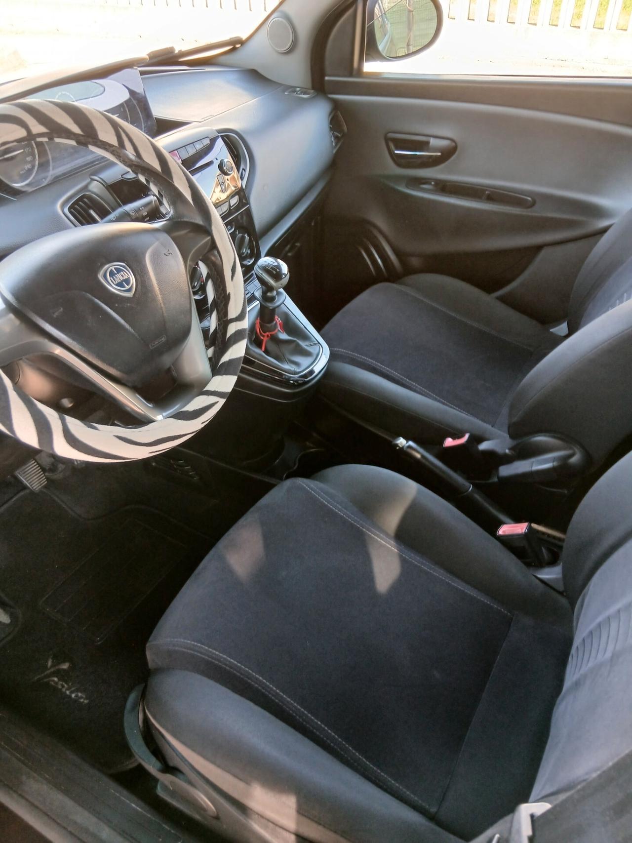 Lancia Ypsilon 1.2 69 CV Diva