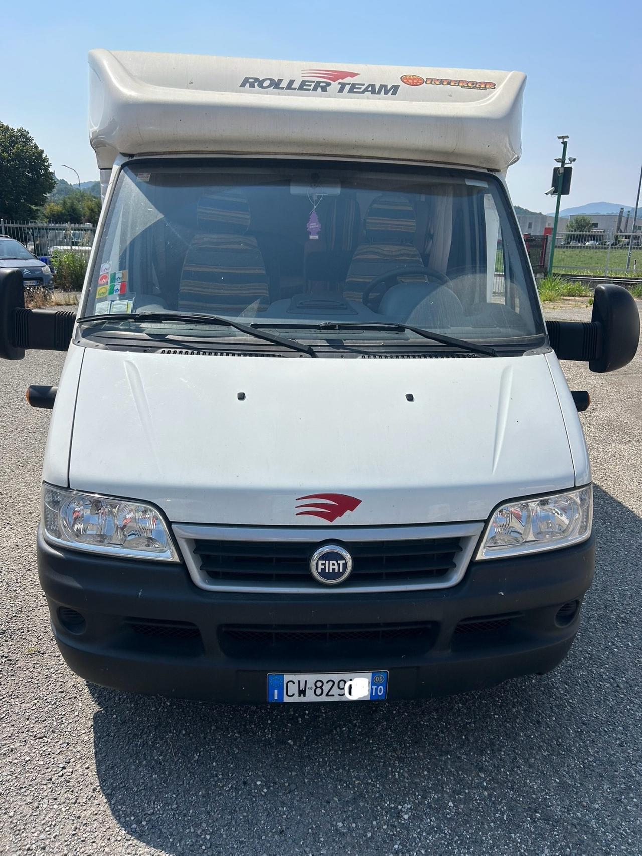 829 Auto Roller semi integrale del 2005 in saldo