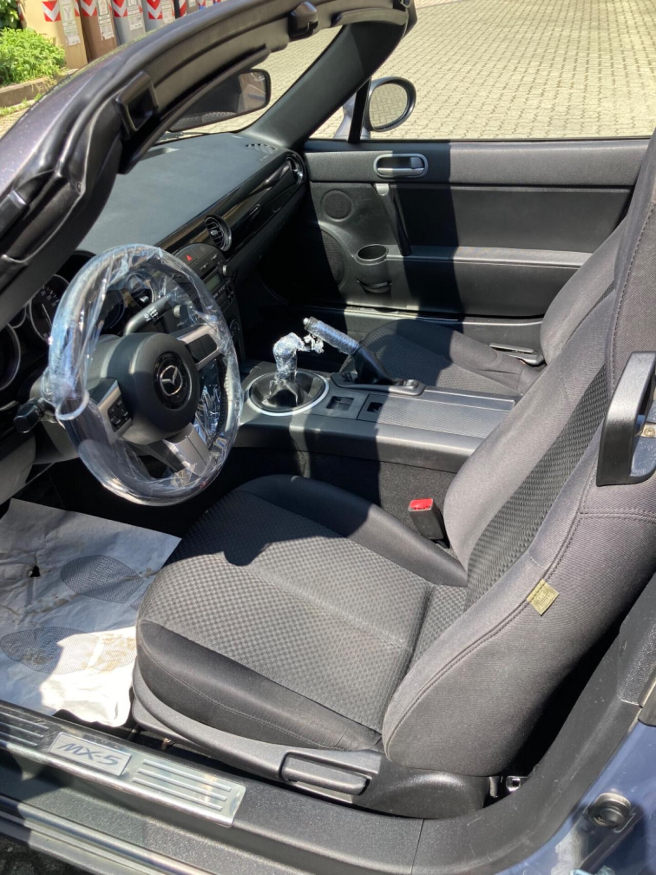 Mazda MX-5 Roadster Coupé 1.8L Fire