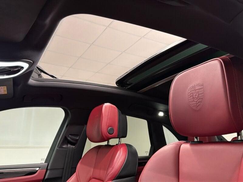 Porsche Macan 2.9 TURBO