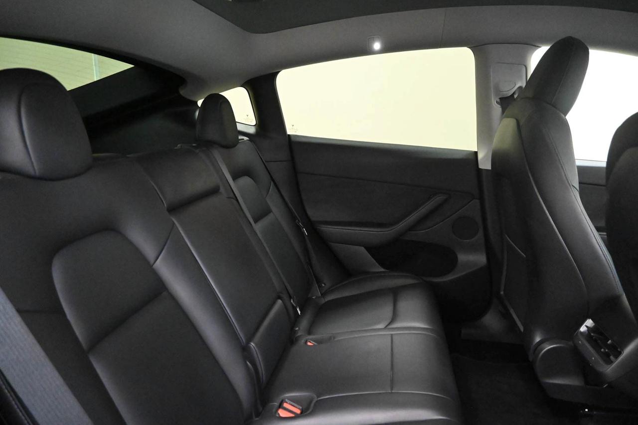 TESLA Model Y Model Y Long Range AWD