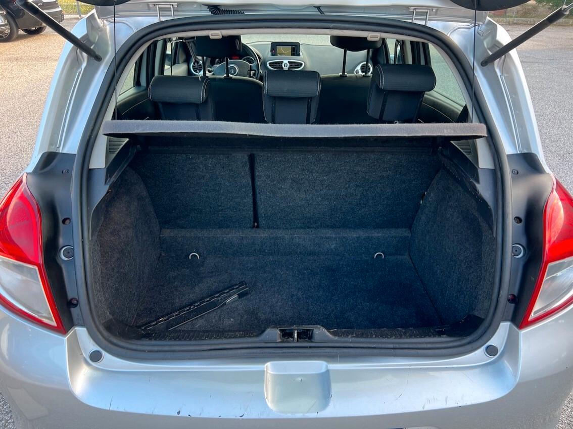 Renault Clio 5p 1.2 16v 75cv - NEOPATENTATI