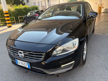 Volvo V60 ..2.0 D3 R momentum anno 2014