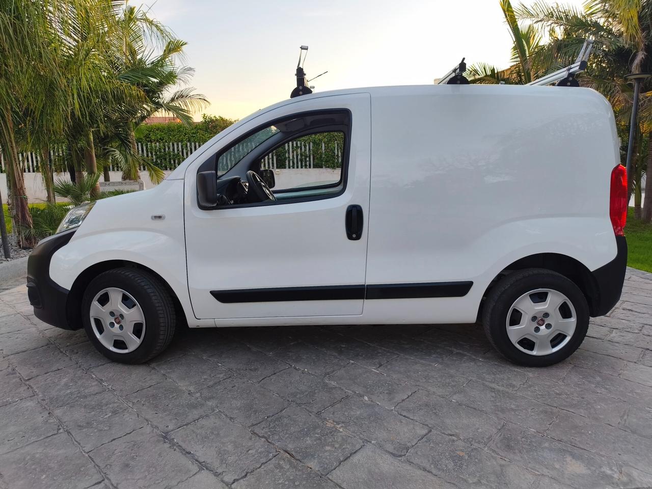 Fiat Fiorino 1.3 MJT 95CV Cargo SX 2021