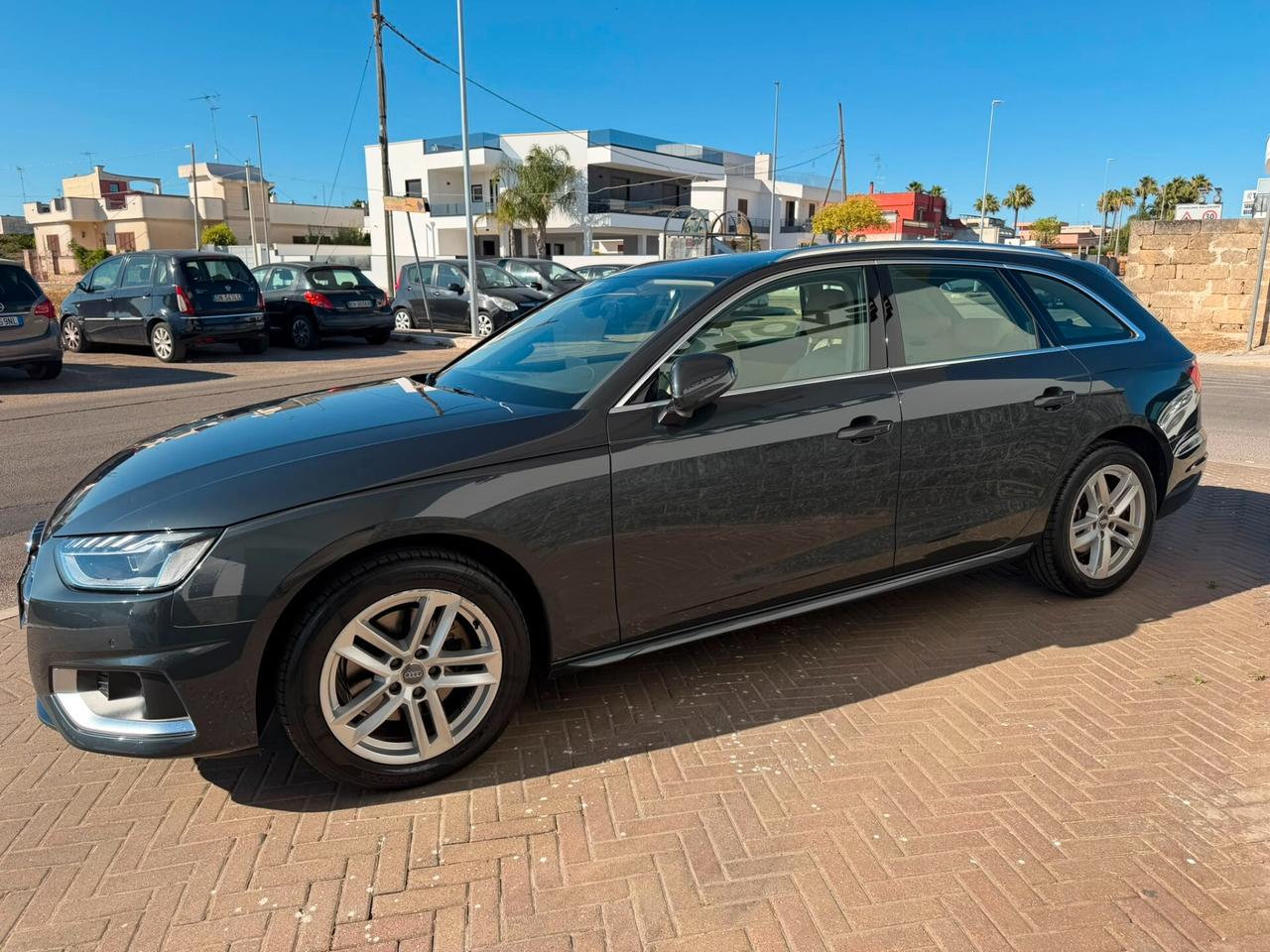 Audi A4 Avant 30 TDI/136 CV S tronic