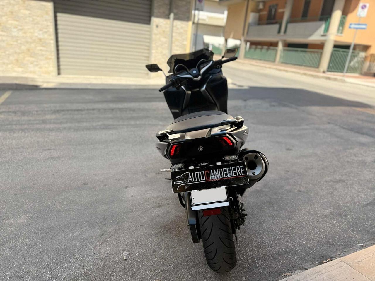 Yamaha TMAX SX