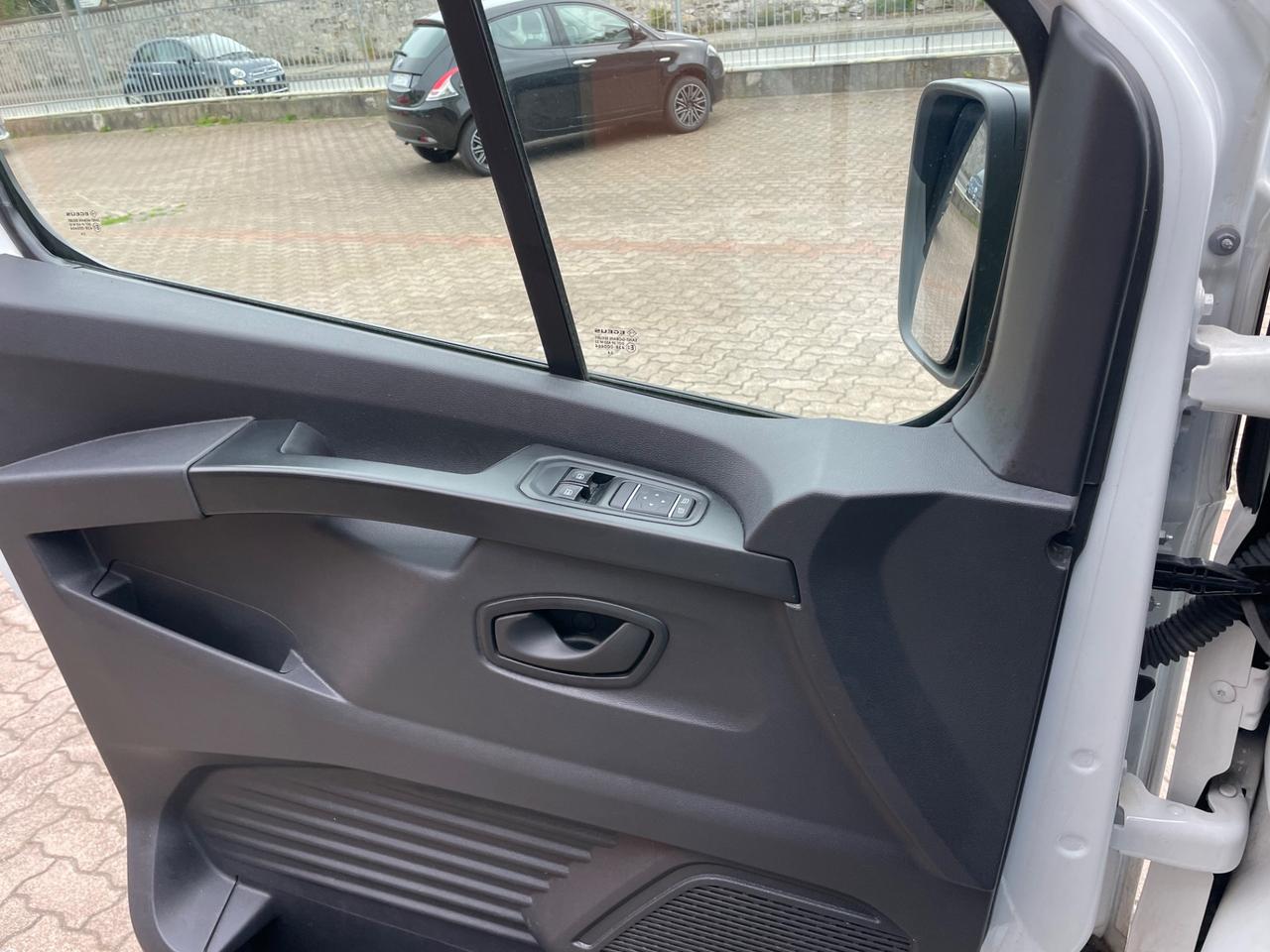 Renault Trafic T27 2.0 dCi 110CV PC-TN Furgone Start
