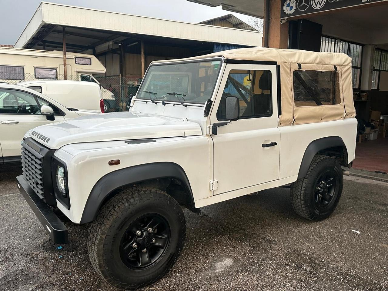 Land Rover Defender td4 90 Cabrio / Soft Top 6 posti