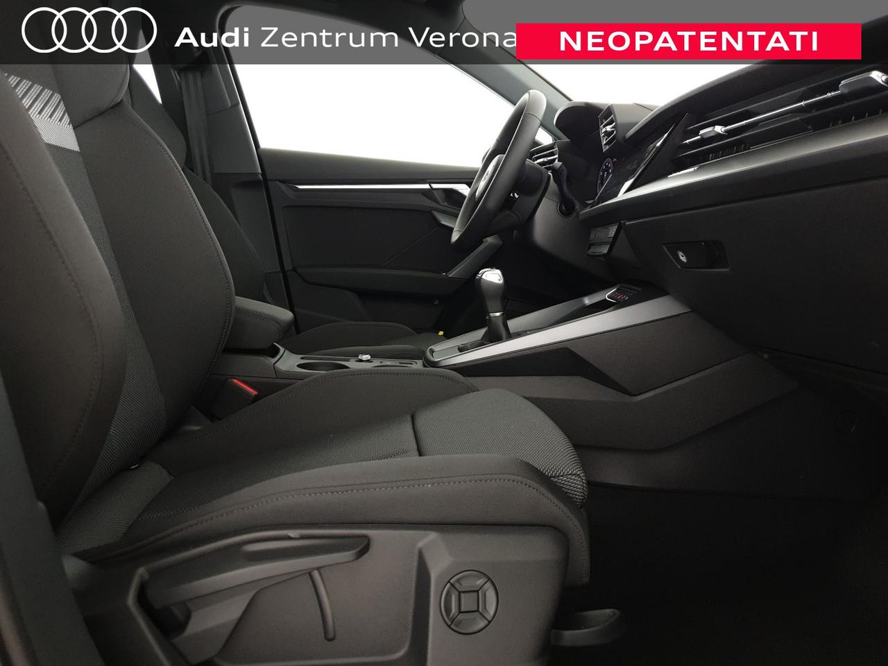 Sedan 30TFSI 116CV Business Advanced