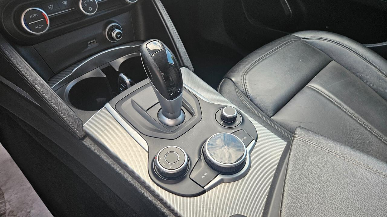 Alfa Romeo Stelvio 2.2 t Executive Q4 210cv auto PELLE-CAM-CERCHI 19