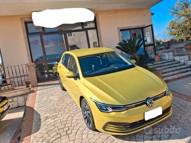 VW Golf 1.0 TSI Life VIRTUAL COCKPIT APPLE CAR PLAY CLIMA CRUISE CERCHI IQ LED CAMERA MULTIFUNZIO