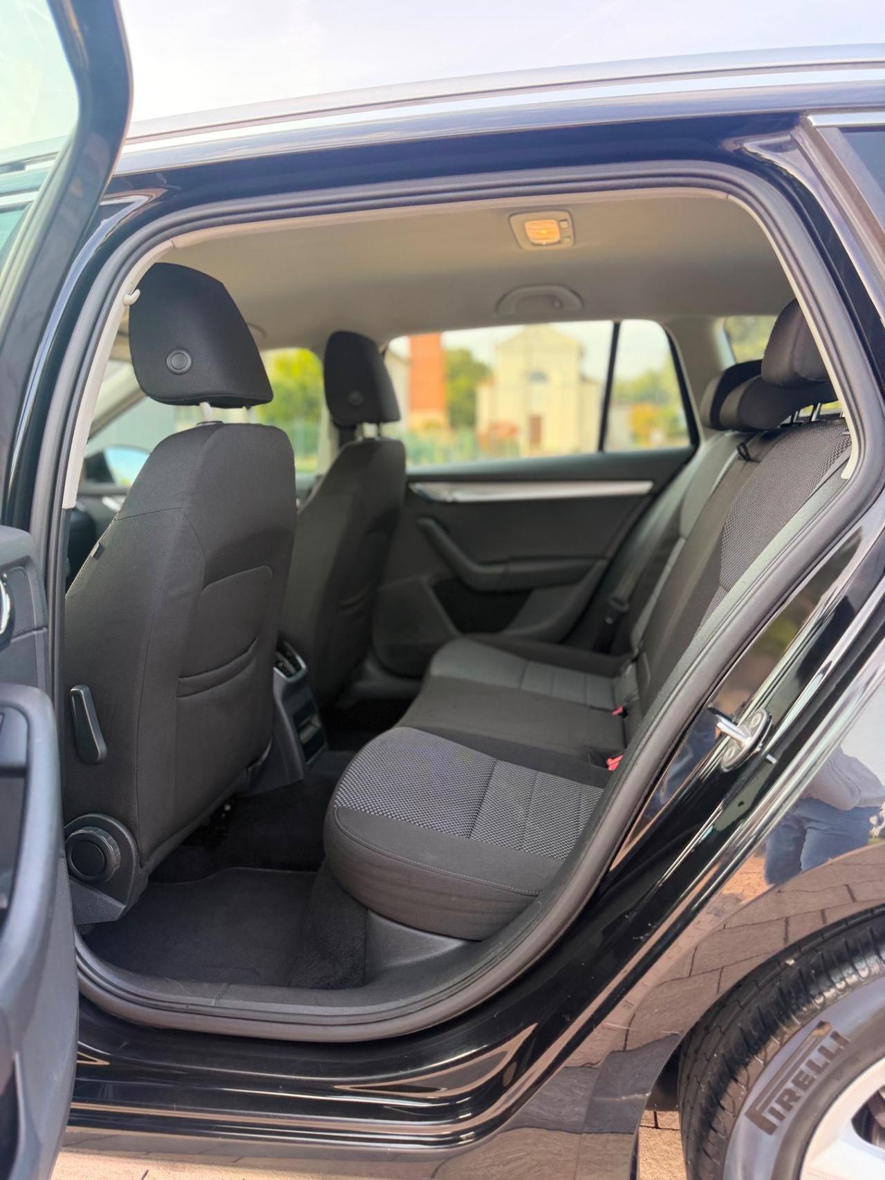 Skoda Octavia 1.6 TDI CR 110 CV Wagon Style e6