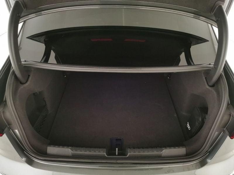 Audi A3 S3 Sedan 2.0 tfsi Sport Attitude quattro s-tronic