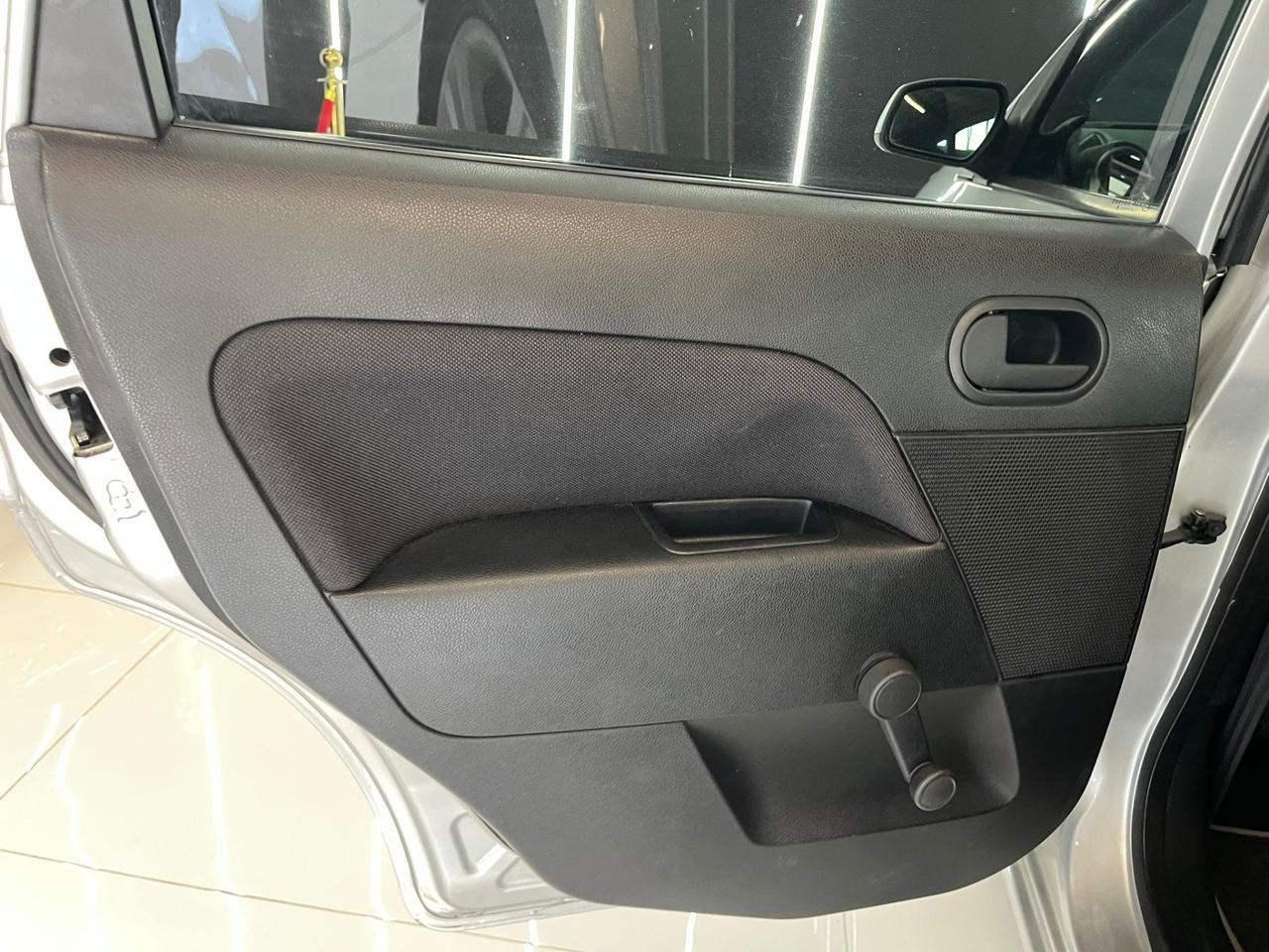 Ford Fiesta 1.4 TDCi 5p. Titanium OK NEOPATENTATI
