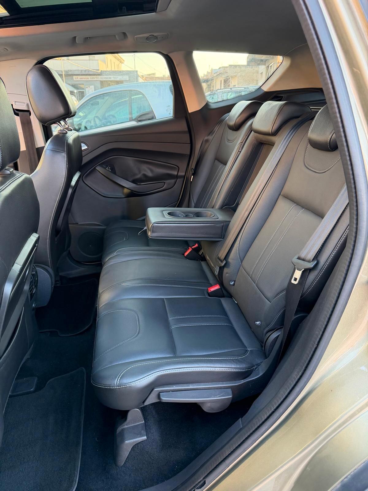 Ford Kuga 2.0 TDCI 163 CV 4WD Powershift Titanium