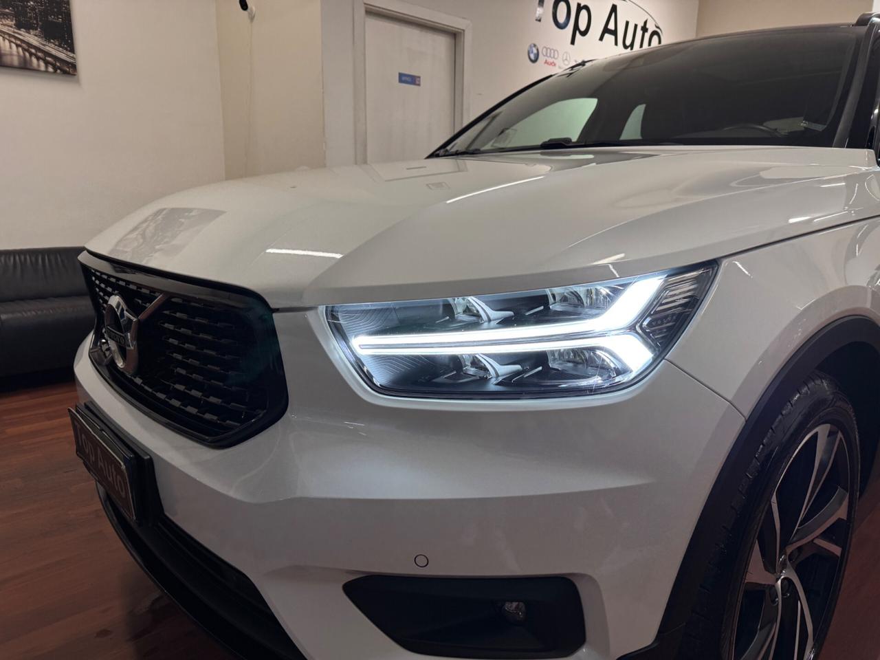 VOLVO XC40 XC 40 D3 GEARTRONIC R DESIGN / TETTO