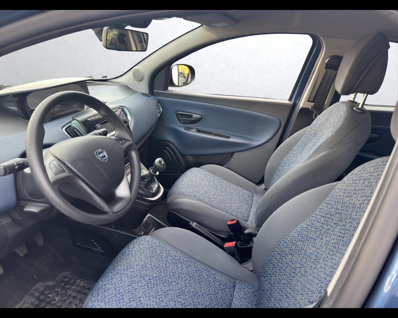 LANCIA Ypsilon 3ª serie - Ypsilon 1.0 FireFly 5 porte S&S Hybrid Oro