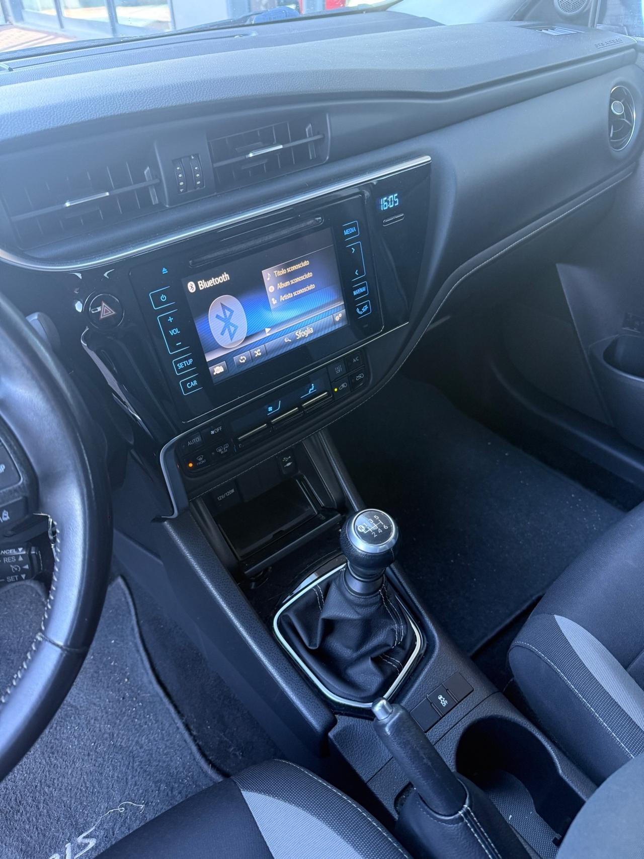 Toyota Auris 1.4 D-4D 90cv LOUNGE my16"