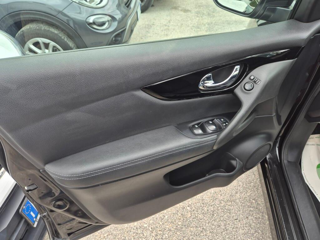 Nissan Qashqai 1.5 dCi 115CV E6 NAVI CAMERA