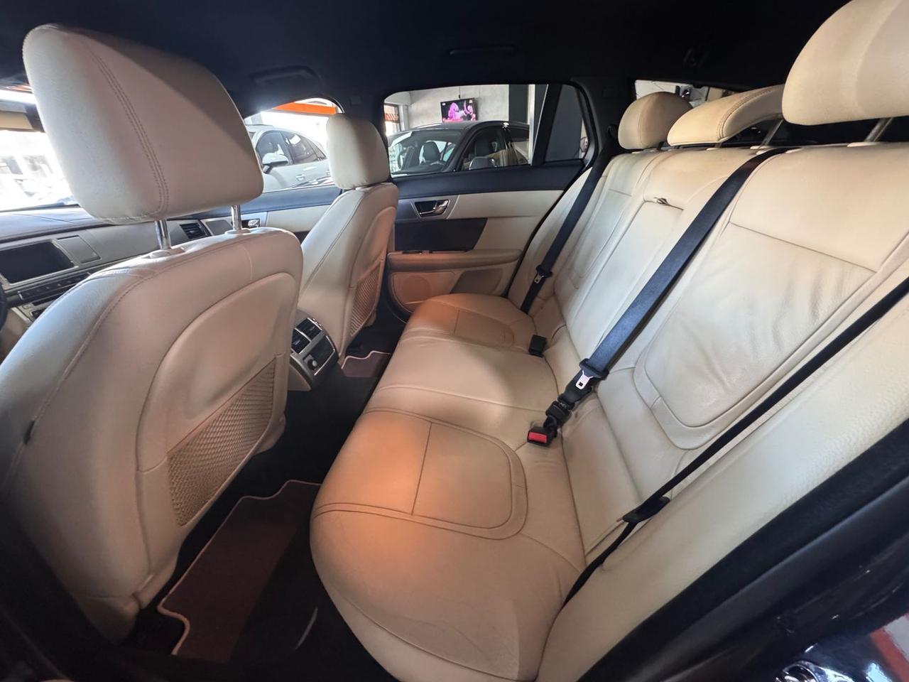 Jaguar XF Premium Luxury 2.2 D #7017
