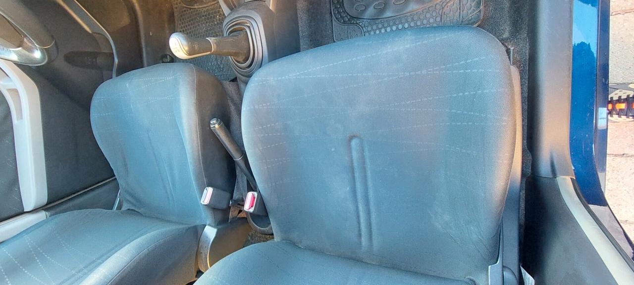 YARIS 1,0 BENZINA/GPL SCADENZA BOMBOLE NEL 2033 GOMME NUOVE IMPECCABILE