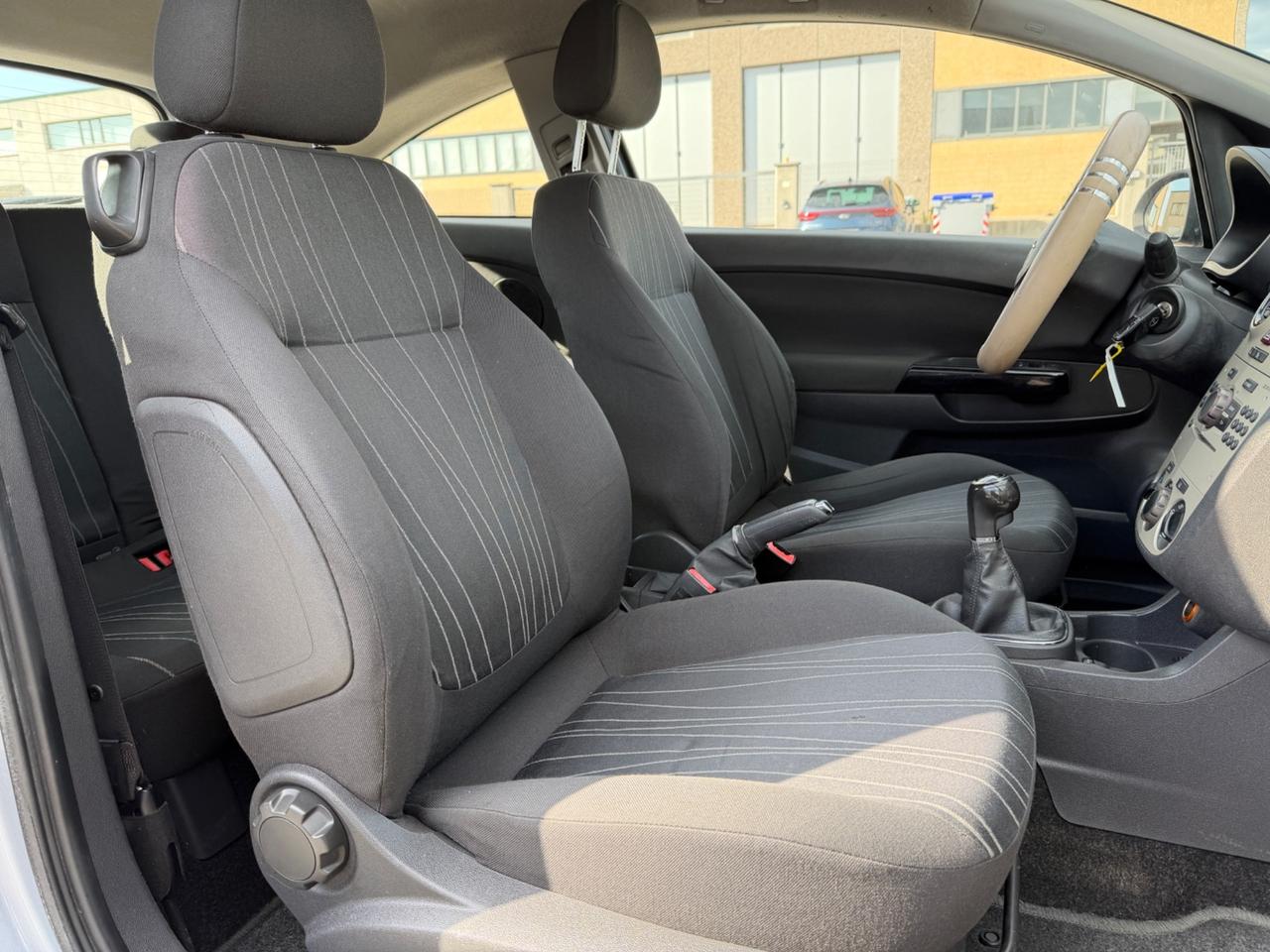 Opel Corsa 1.2 3 porte