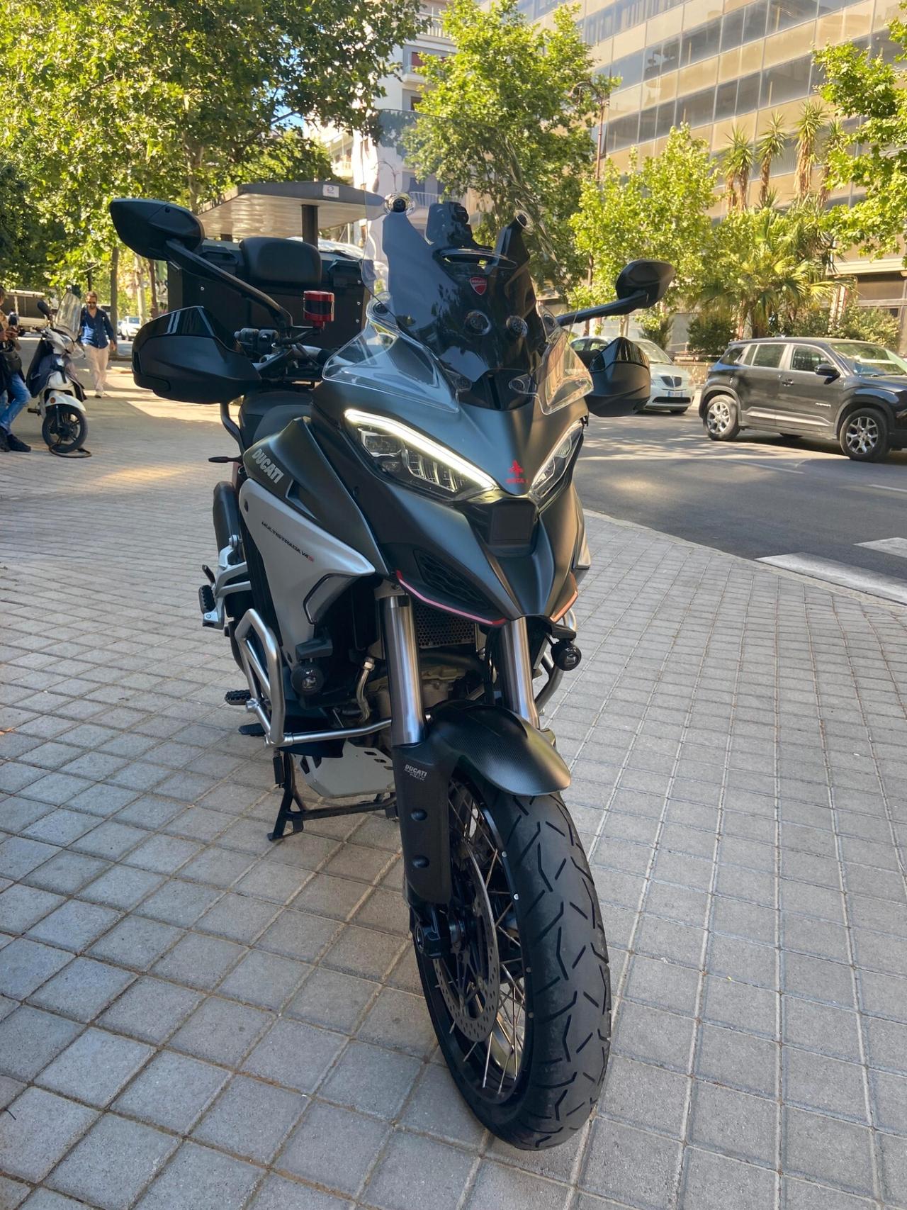 Ducati Multistrada V4 S travel & radar Permute